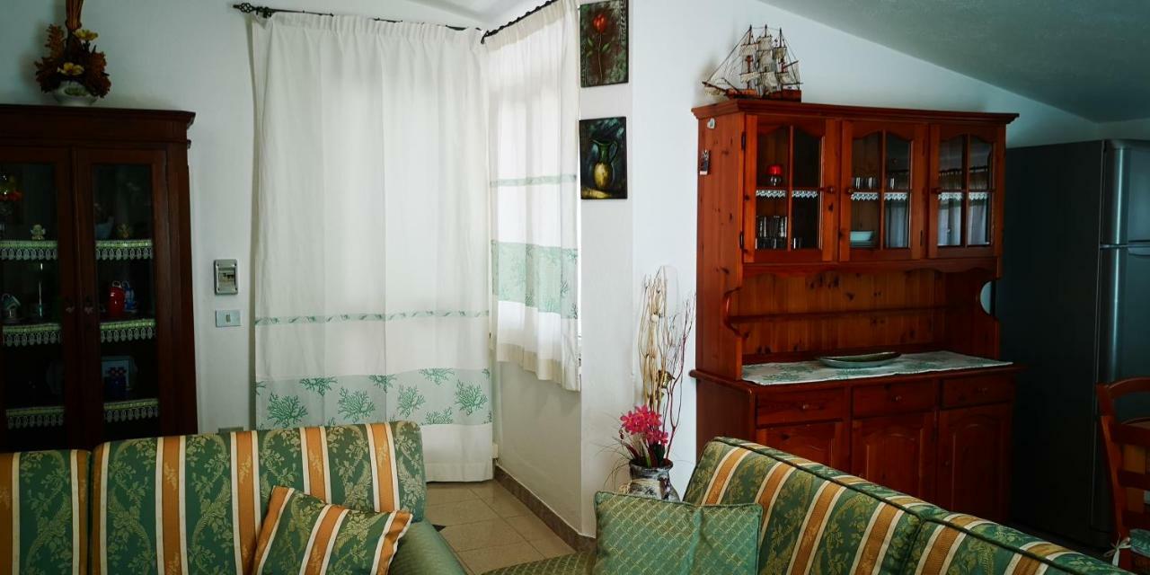 Casa Vacanza Giulia Budoni Ngoại thất bức ảnh